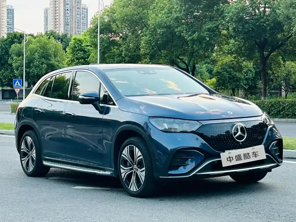 Mercedes-Benz EQE SUV — фото 3