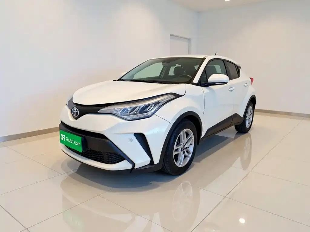 Toyota C-HR — фото 1