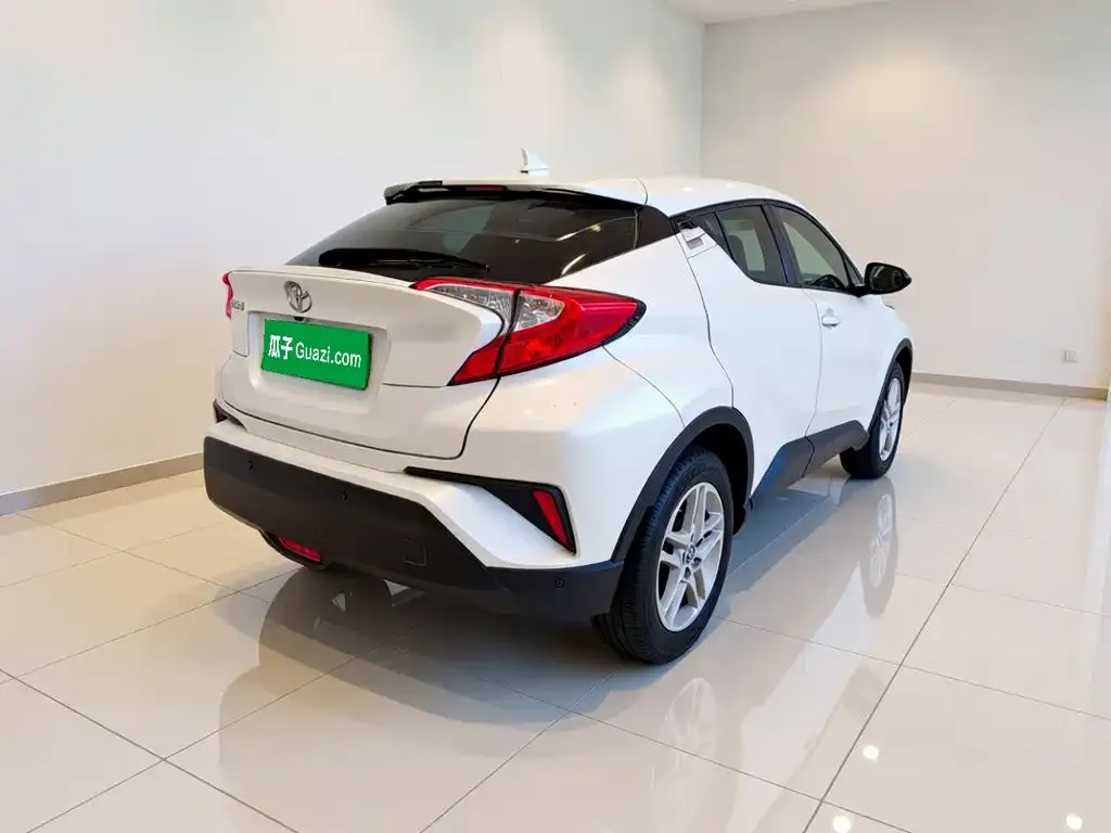 Toyota C-HR — фото 6