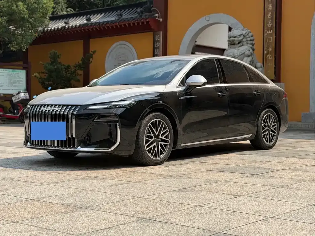 Roewe M7 DMH — фото 1