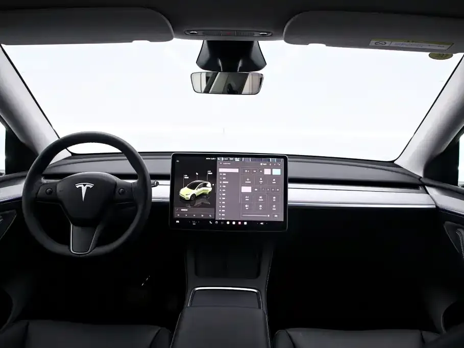 Tesla Model Y — фото 2