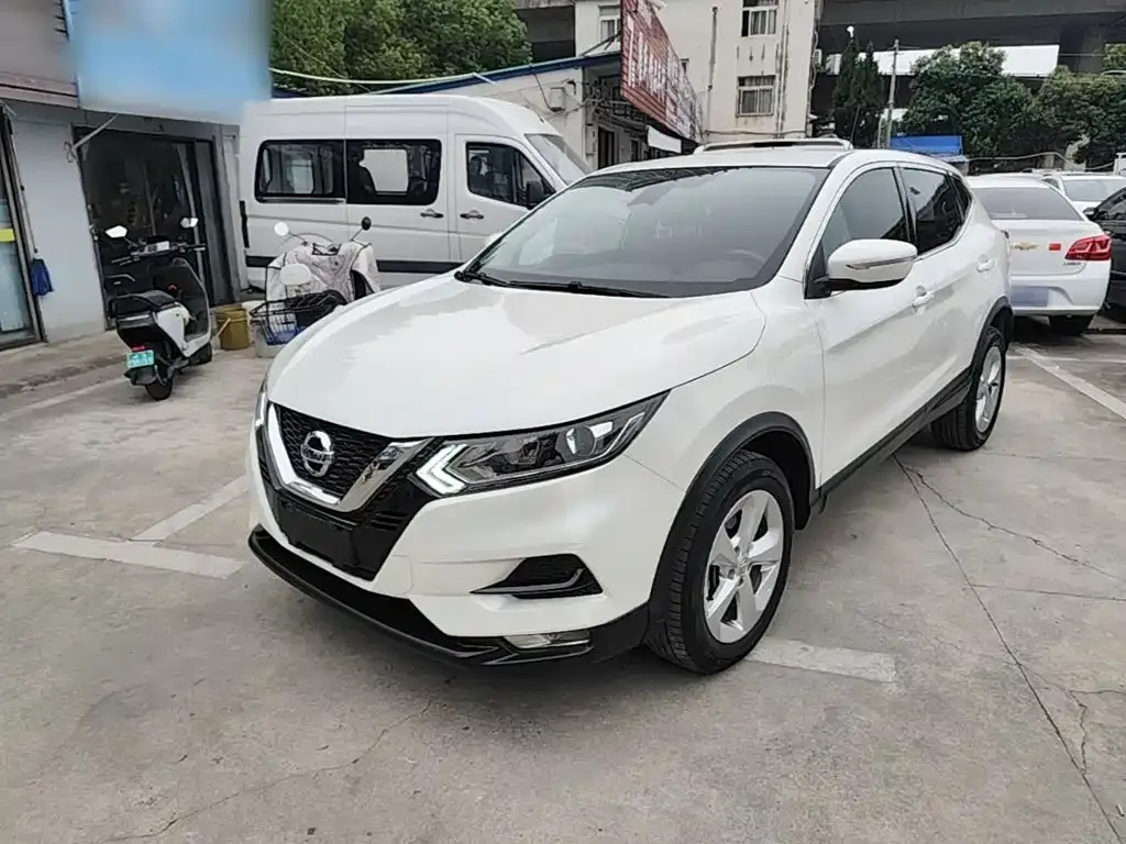 Nissan Qashqai — фото 2