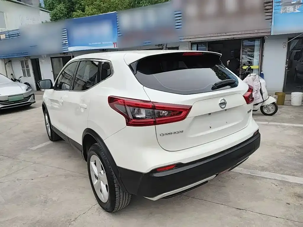 Nissan Qashqai — фото 6