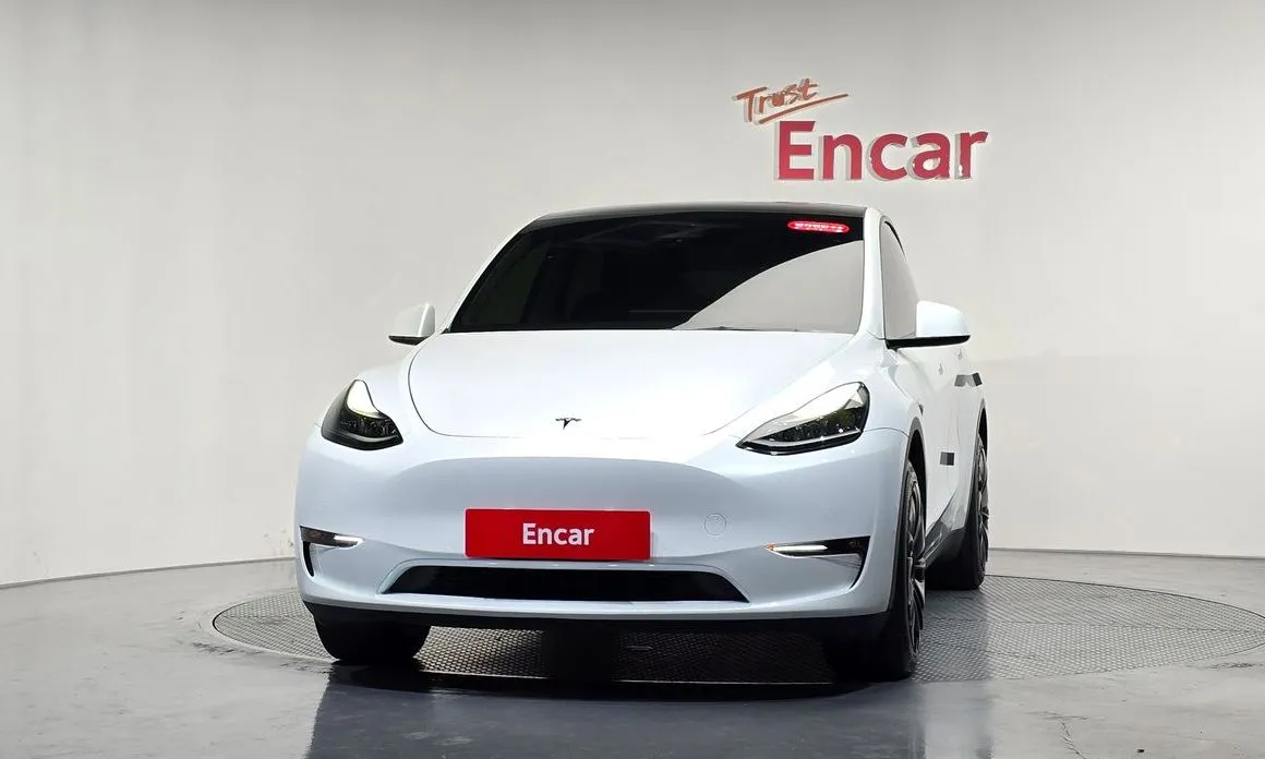 Tesla Model Y — фото 5
