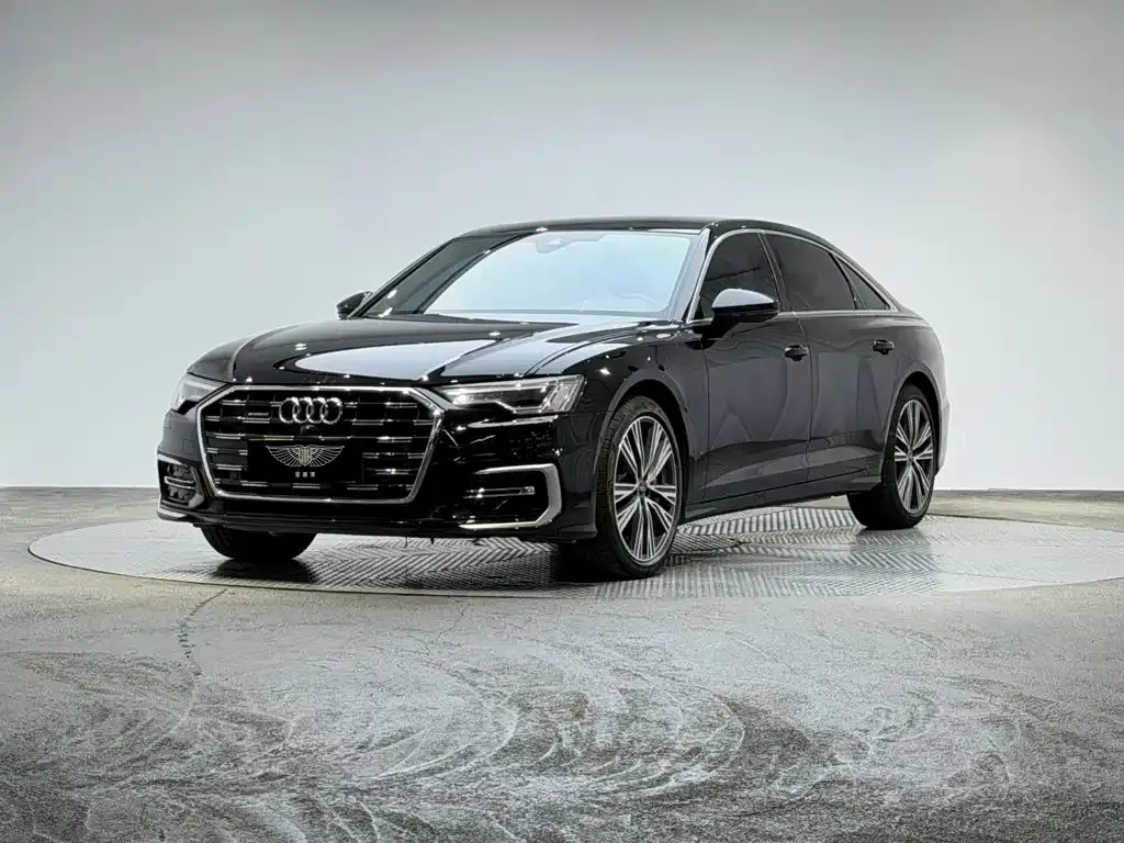 Audi A6L — фото 1