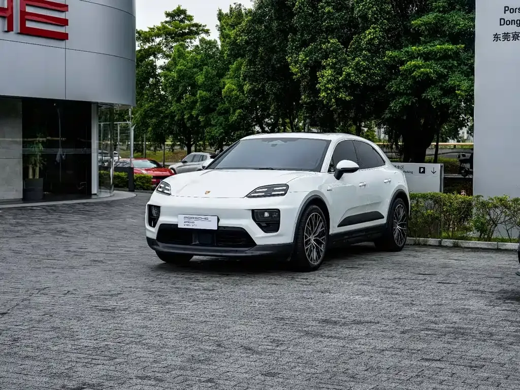 Porsche Macan EV — фото 1