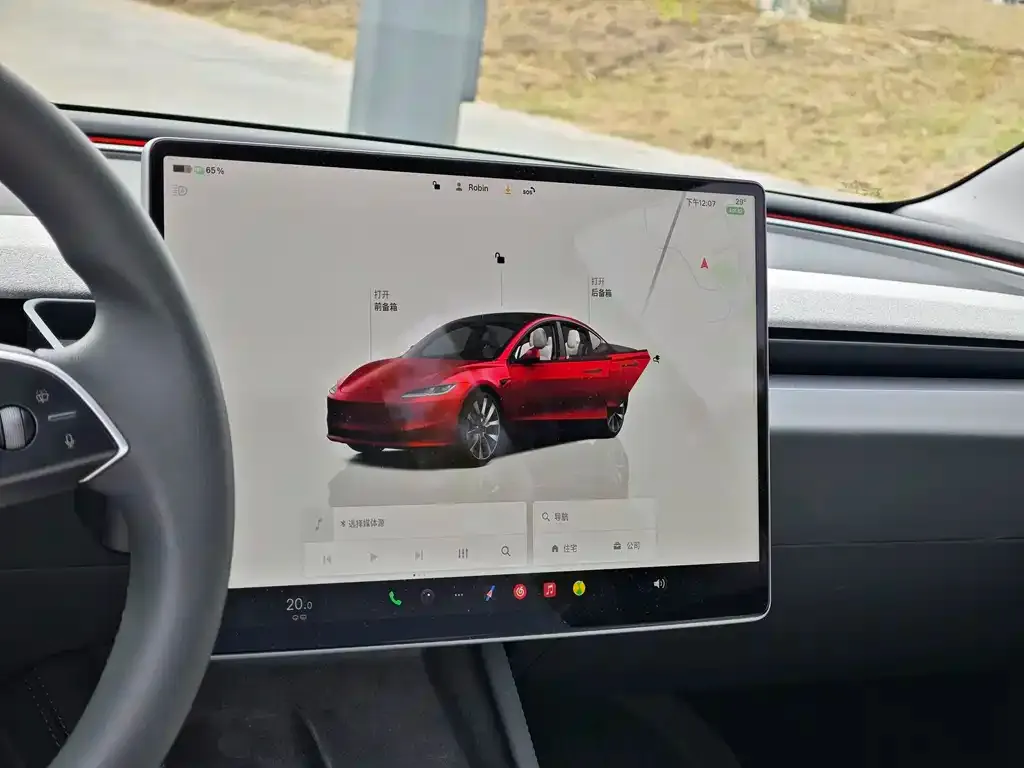 Tesla Model 3 — фото 2
