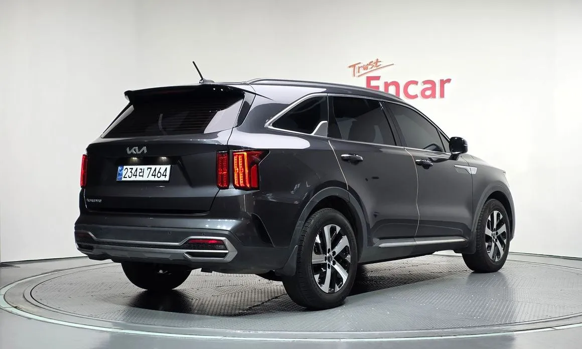 Kia Sorento — фото 8
