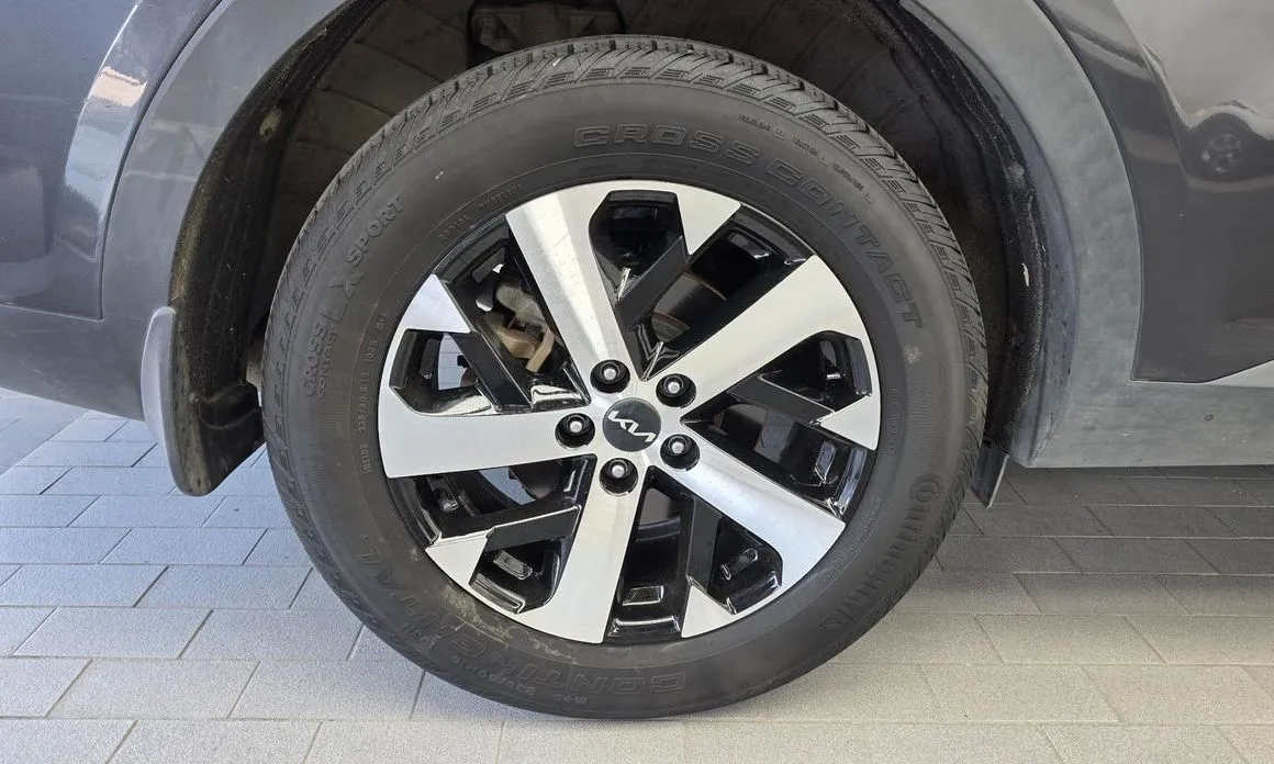 Kia Sorento — фото 7