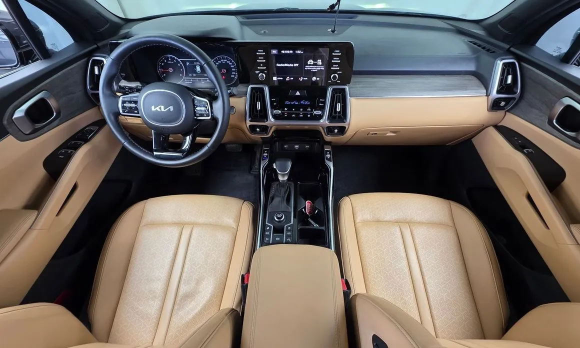 Kia Sorento — фото 10