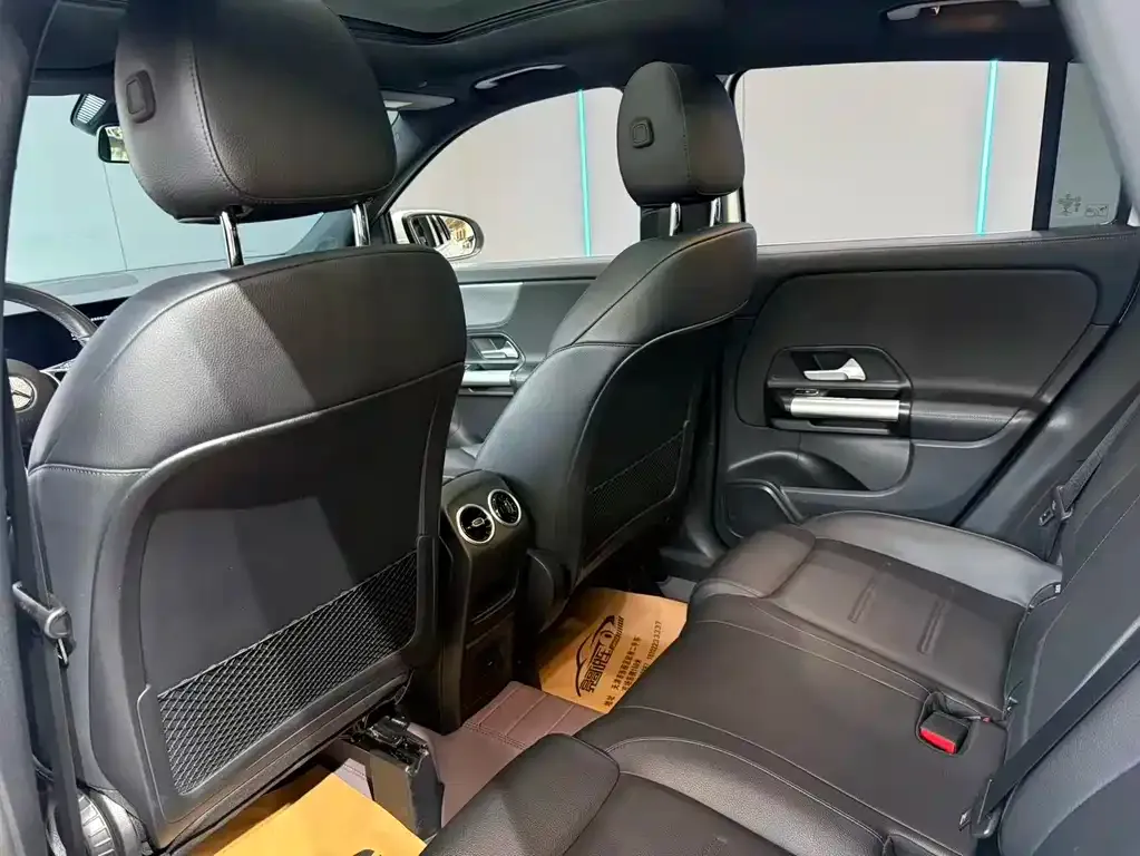 Mercedes-Benz GLA — фото 10