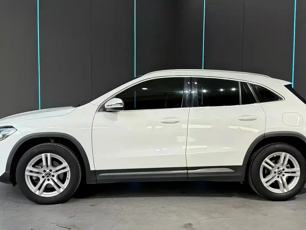 Mercedes-Benz GLA — фото 9