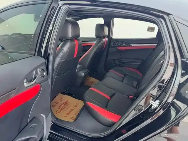 Honda Civic — фото 7