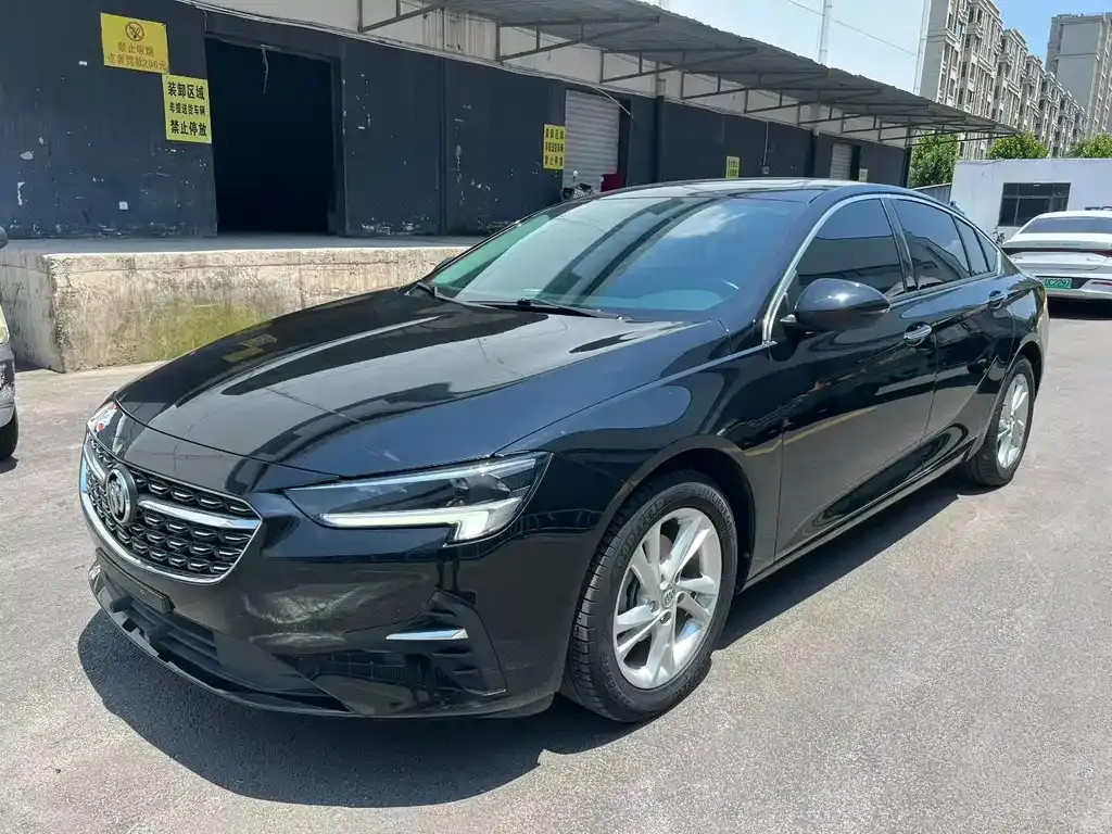Buick Regal — фото 1