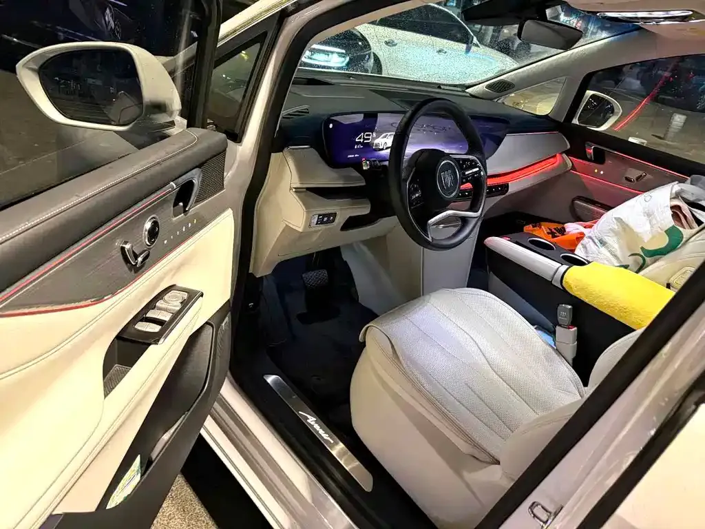 Buick GL8 Hybrid — фото 10