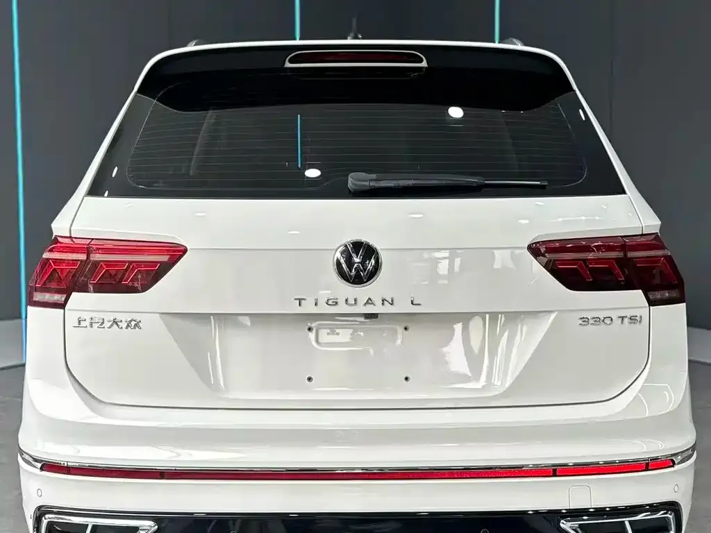 Volkswagen Tiguan L — фото 10