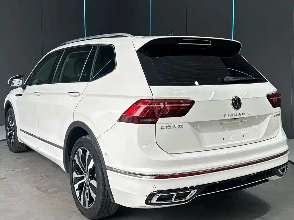 Volkswagen Tiguan L — фото 5