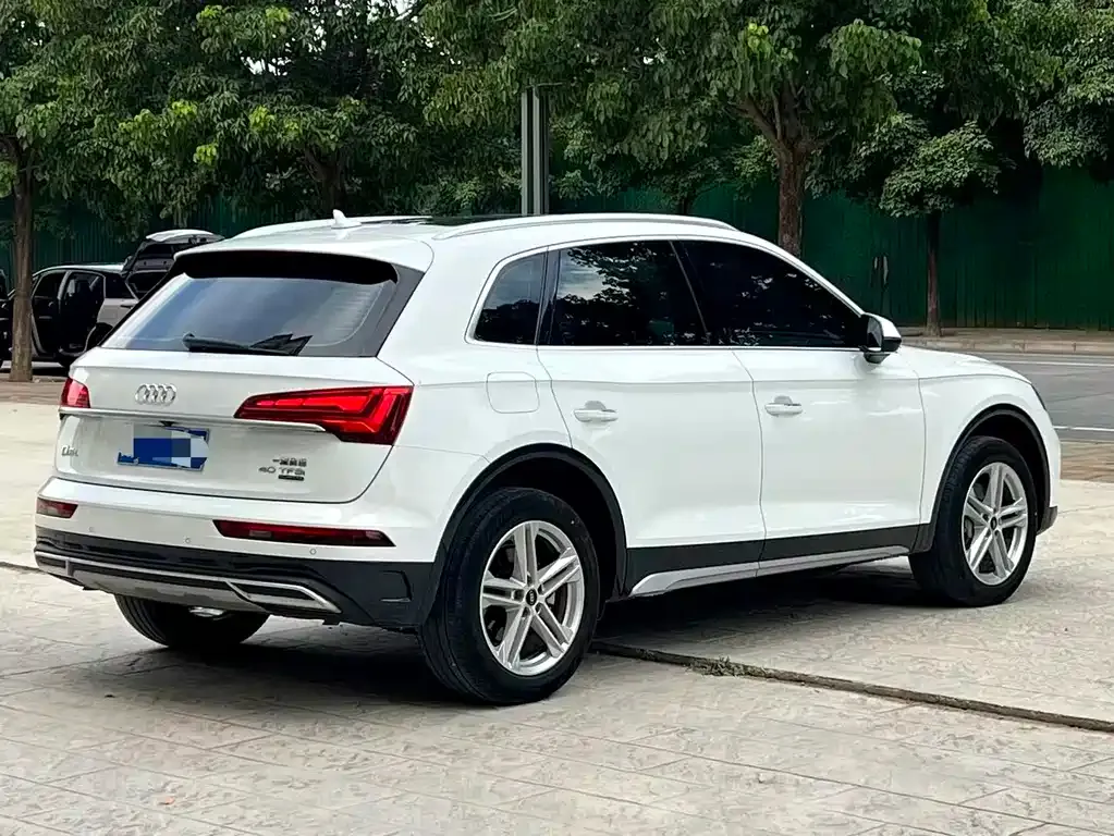 Audi Q5L — фото 4