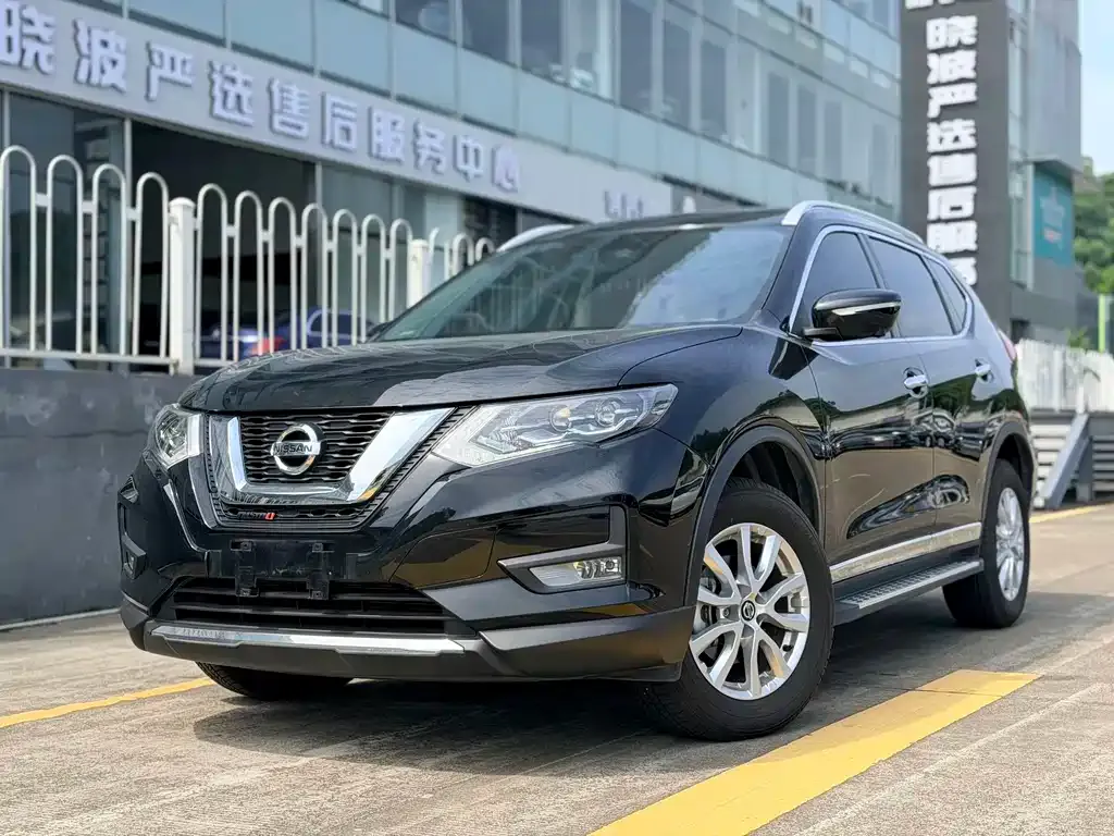 Nissan X-Trail — фото 1
