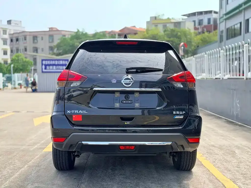 Nissan X-Trail — фото 10