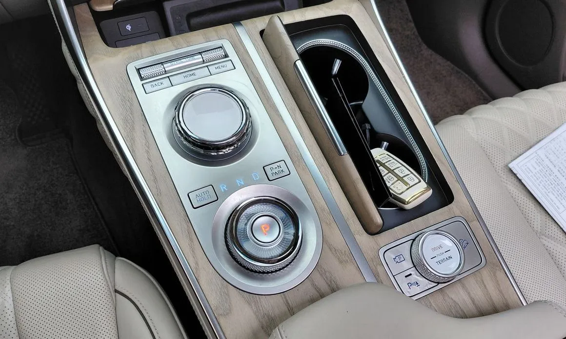 Genesis GV80 — фото 10