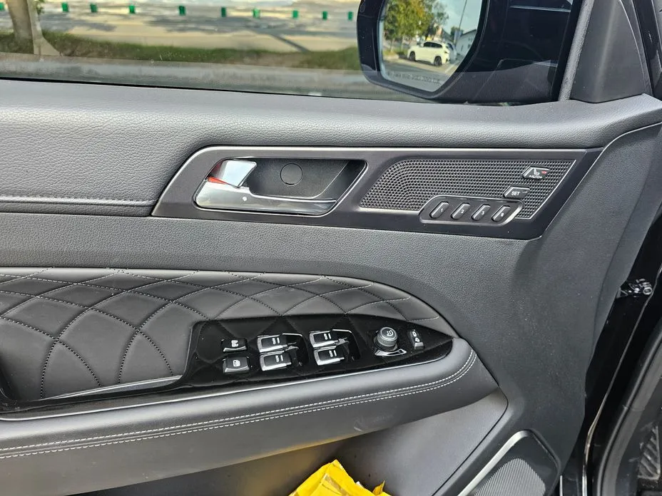 KG Mobility (Ssangyong) Rexton — фото 5