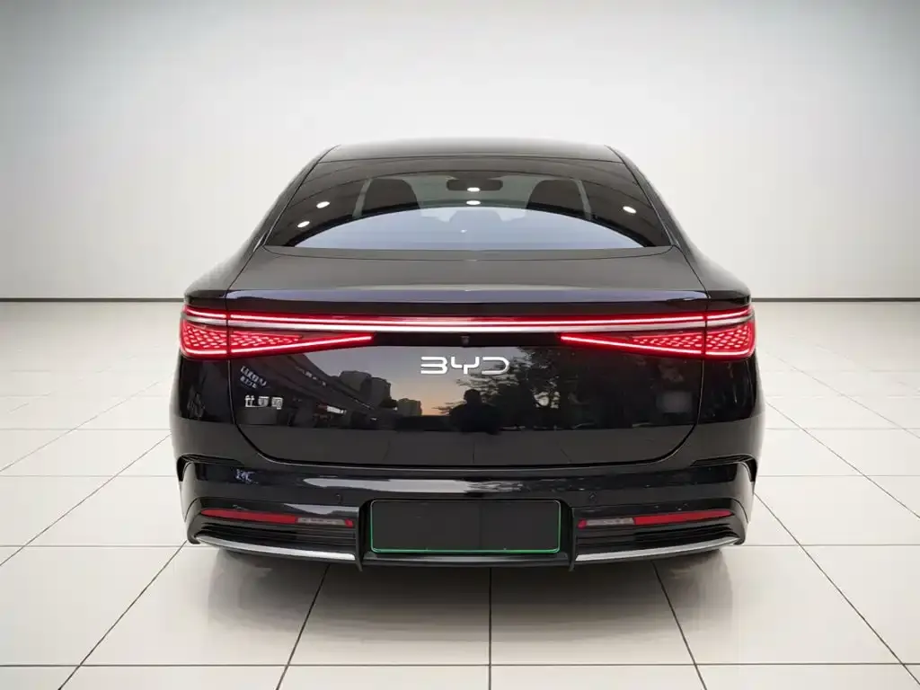 BYD Seal — фото 3