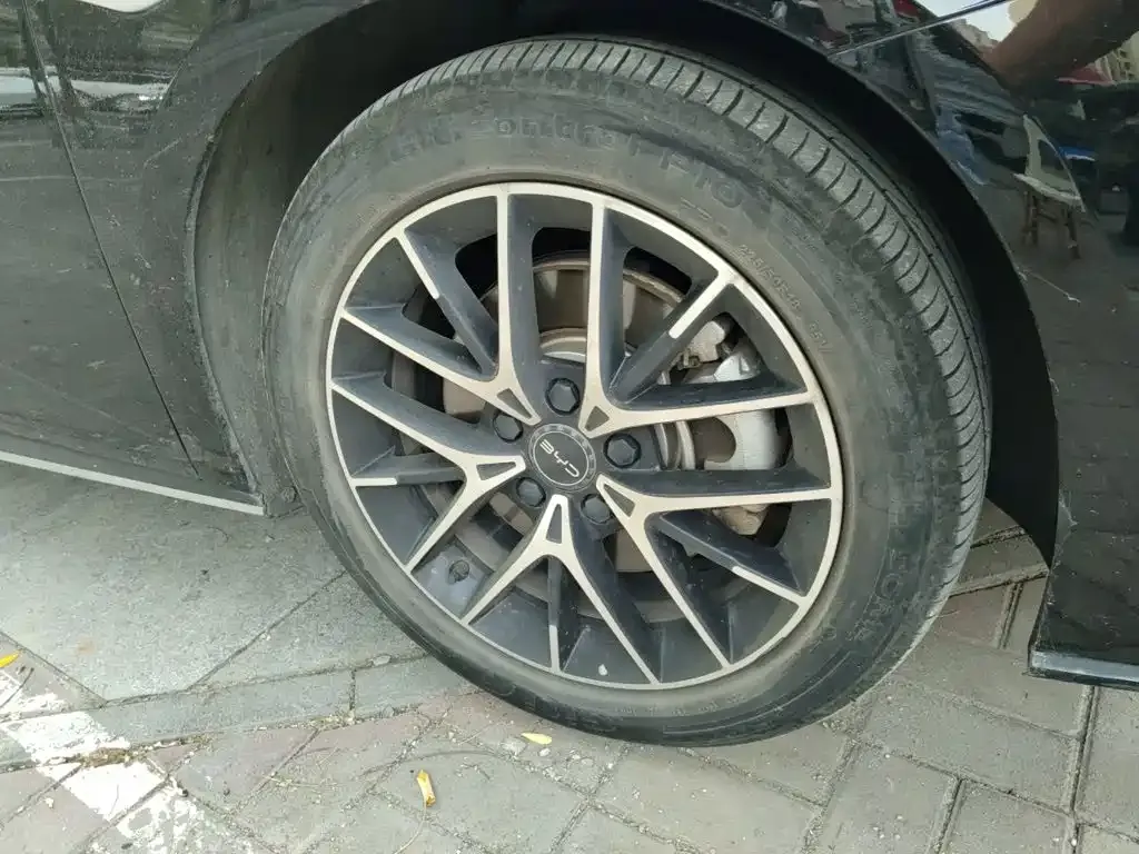BYD Seal — фото 8