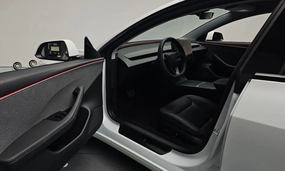 Tesla Model 3 — фото 3