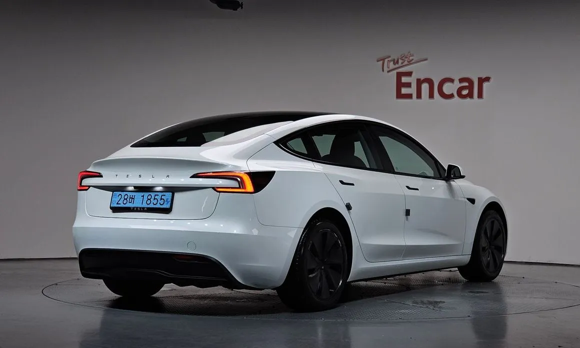 Tesla Model 3 — фото 5