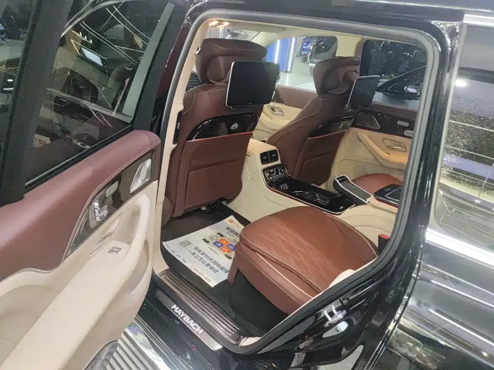 Mercedes-Benz GLS — фото 7
