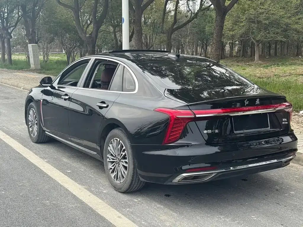 Hongqi H5 — фото 10