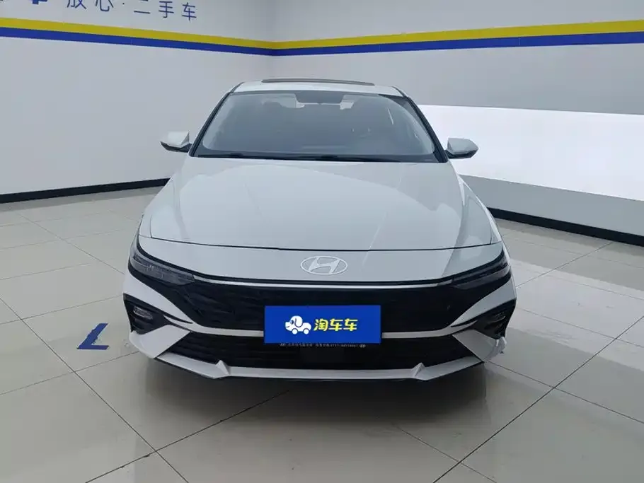 Hyundai Elantra — фото 4