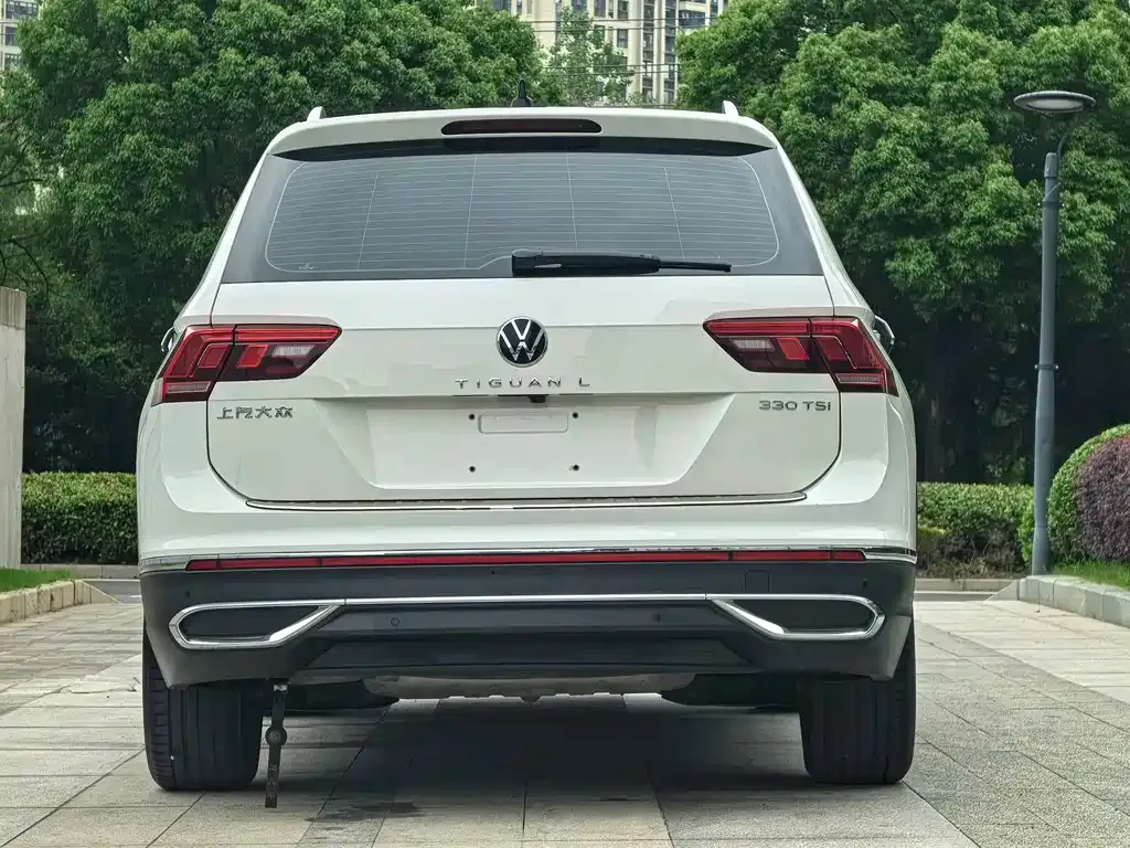 Volkswagen Tiguan L — фото 6