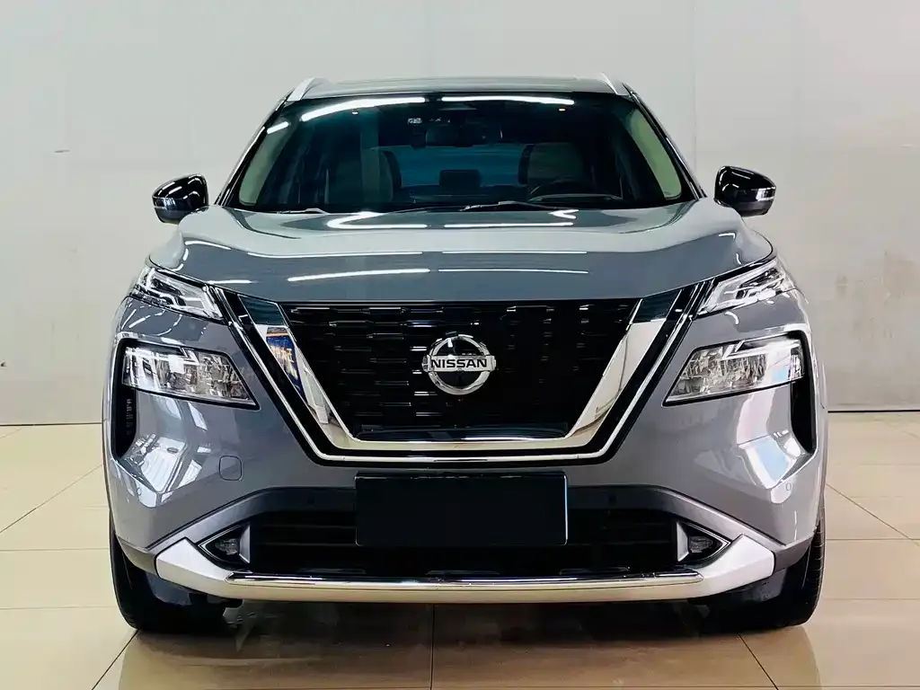 Nissan X-Trail — фото 1