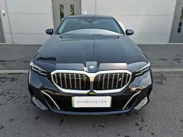 BMW i5 — фото 9