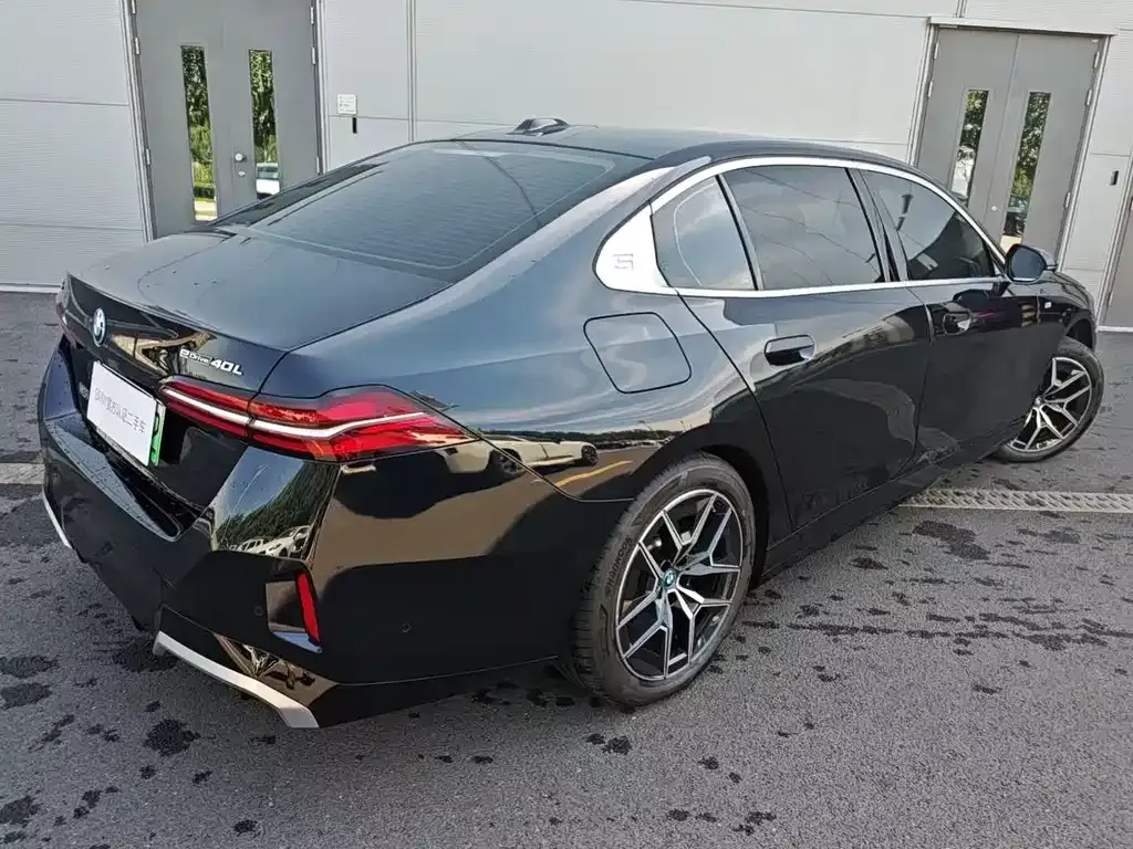 BMW i5 — фото 7