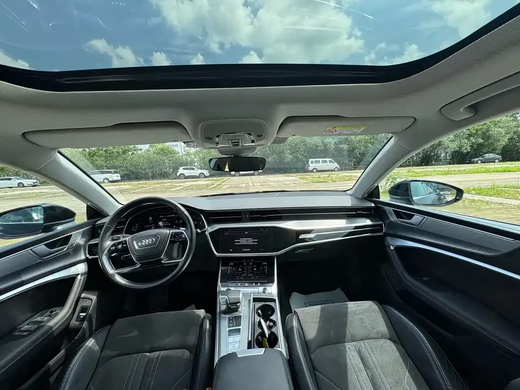 Audi A7L — фото 2