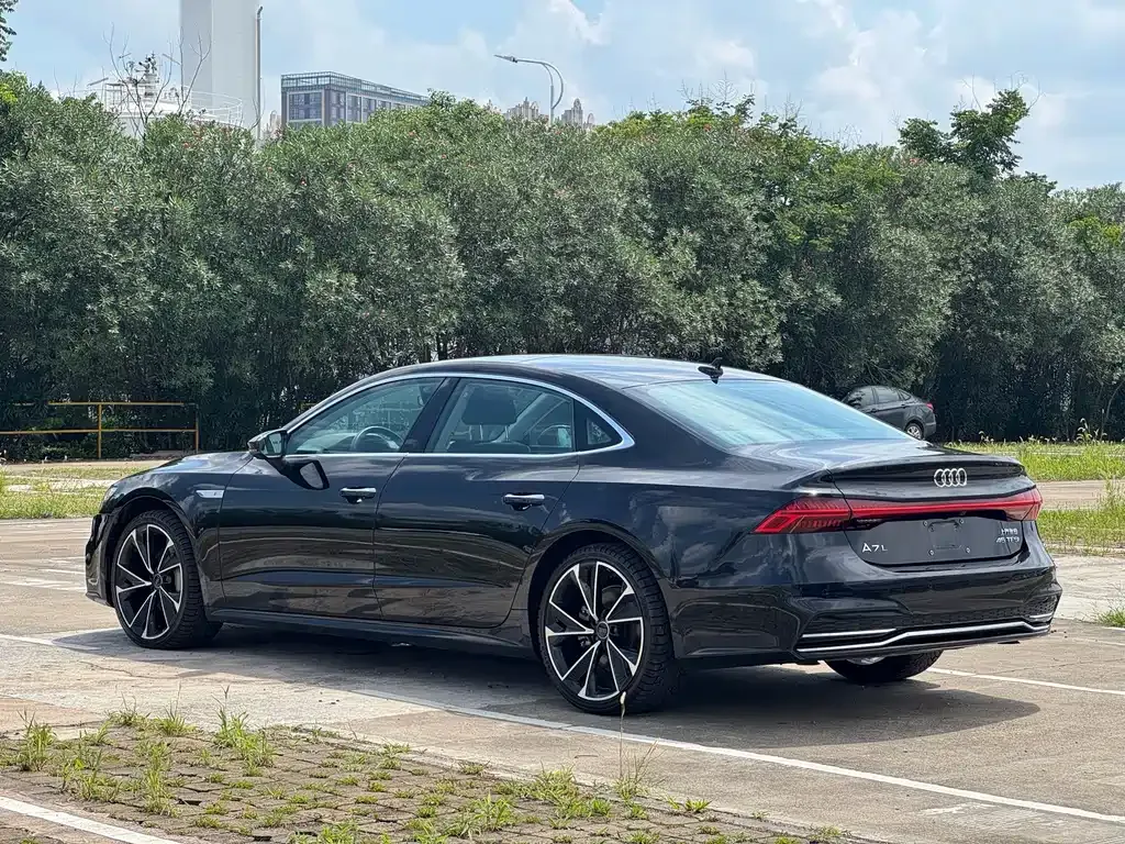 Audi A7L — фото 6