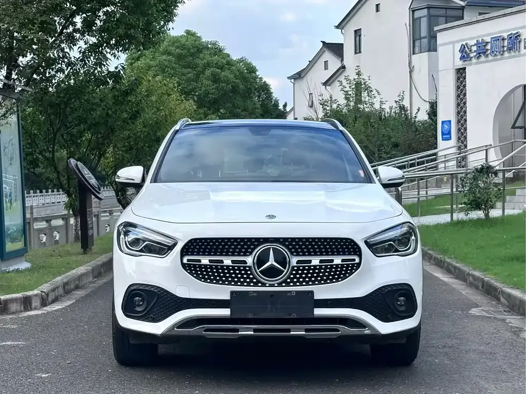 Mercedes-Benz GLA — фото 6