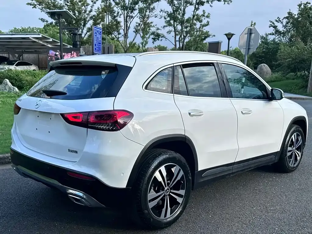 Mercedes-Benz GLA — фото 9