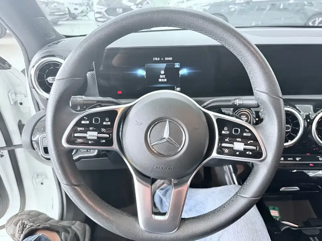 Mercedes-Benz A-Class — фото 10