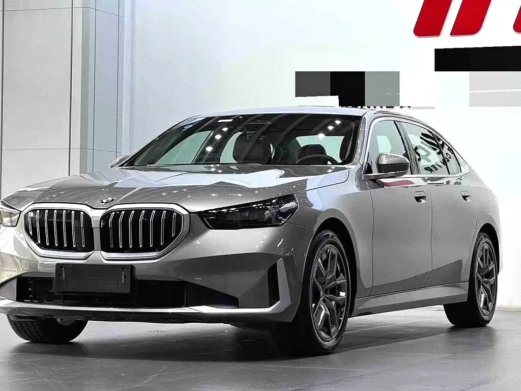 BMW 5 Series — фото 1