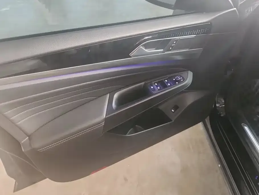 Volkswagen Passat — фото 5