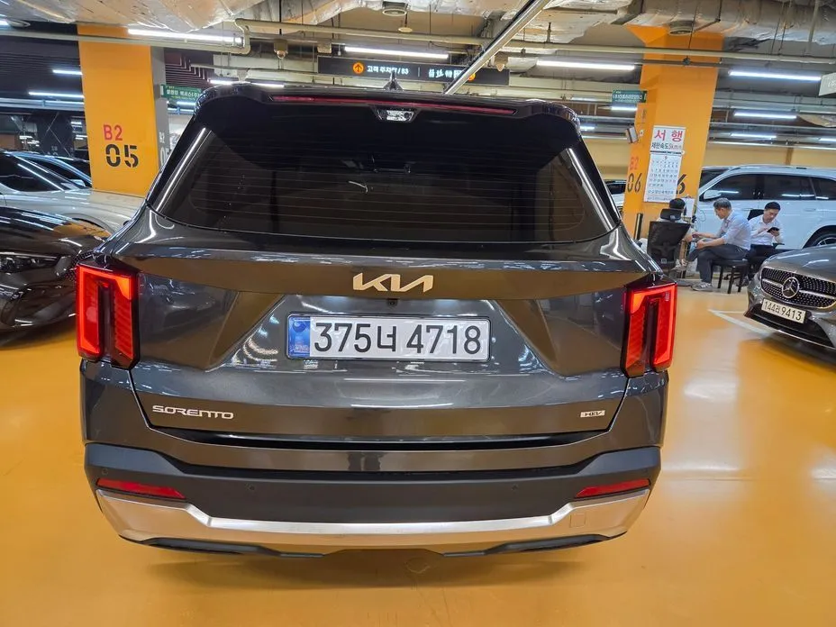 Kia Sorento — фото 8