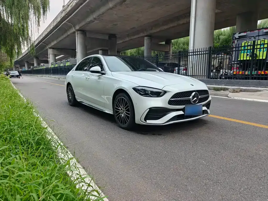 Mercedes-Benz C-Class — фото 10