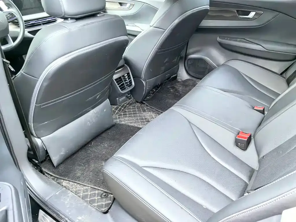Hongqi E-QM5 — фото 4