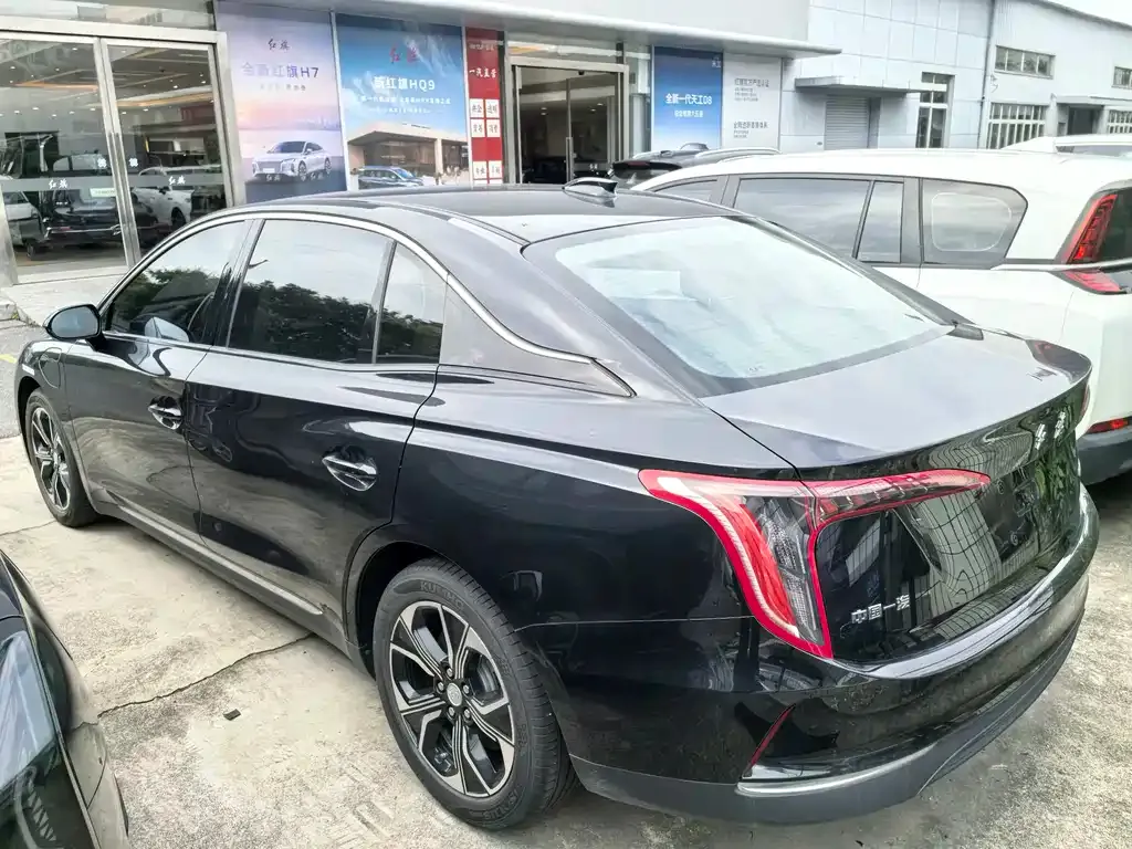 Hongqi E-QM5 — фото 3