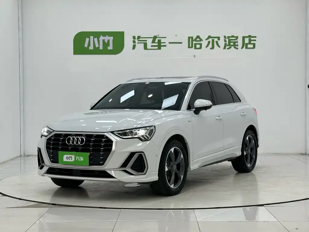 Audi Q3 — фото 1