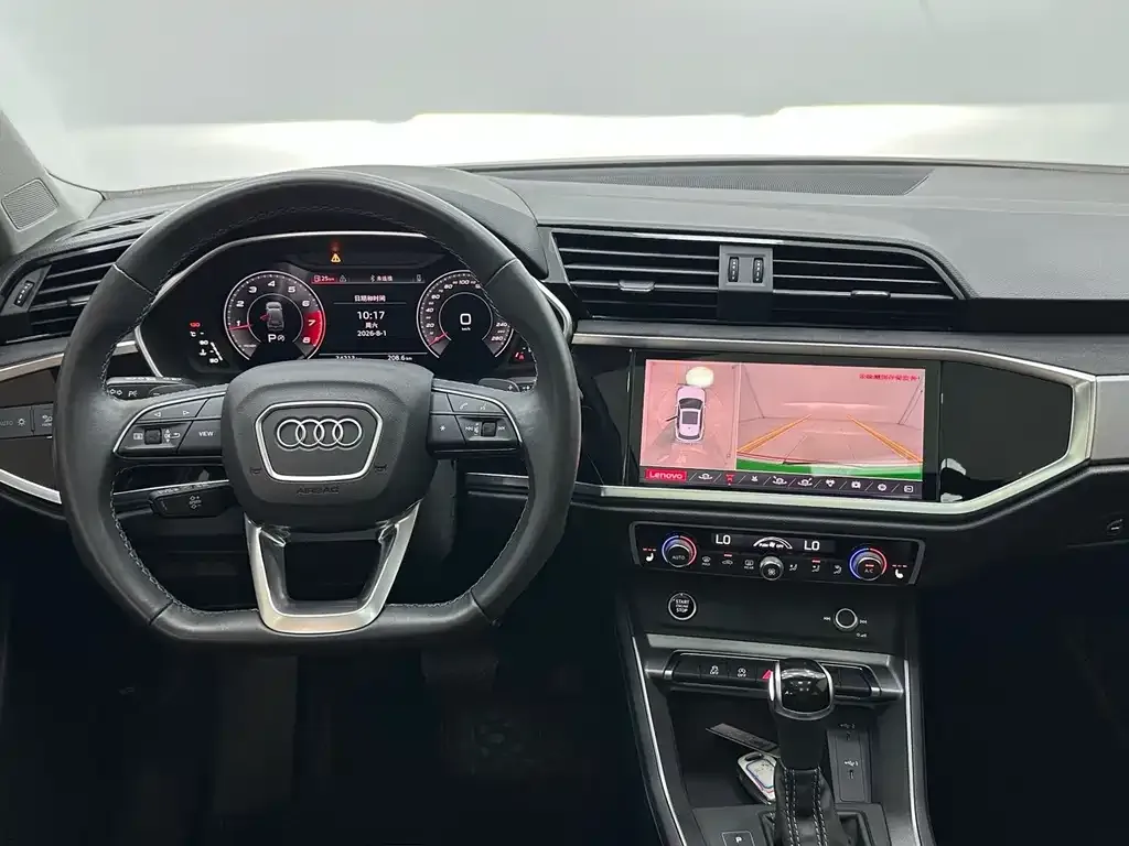 Audi Q3 — фото 10